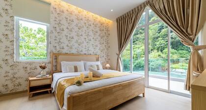 La Ferringhi Villa by BRB
