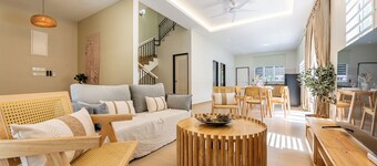 La Ferringhi Villa by BRB