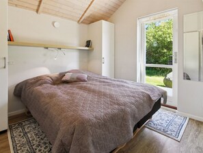 4 makuuhuonetta, internet