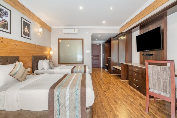 Superior-Zweibettzimmer, Stadtblick | Bügeleisen/Bügelbrett, kostenloses WLAN
