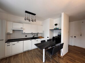 Fridge, microwave, stovetop, dishwasher - Lugano Lakeside: The Nest - your refuge in Castagnola (Lugano)