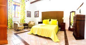 3 多间卧室、熨斗/熨衣板、上网接入、床单