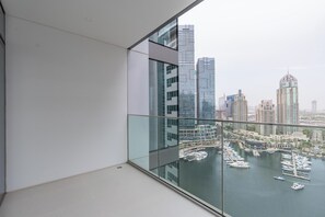 Luxury Apartment, 2 Bedrooms, Balcony, Marina View | Balcony view
