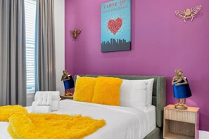 5 bedrooms, desk, iron/ironing board, WiFi