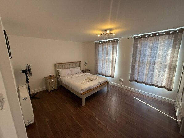 4 chambres, Wi-Fi, literie fournie