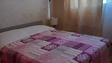 2 quartos, ferros/tábuas de passar roupa, Wi-Fi de cortesia