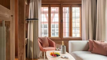 Suite | Zimmersafe, Verdunkelungsvorhänge, schallisolierte Zimmer