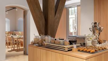 Tägliches inbegriffenes Frühstücksbuffet