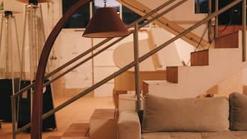 Literie hypoallergénique, coffres-forts dans les chambres, bureau