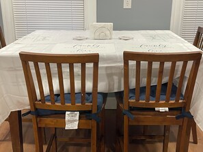 Dining - Enjoyable and Spacious 3 bedroom apartment in Springfield (Springfield)