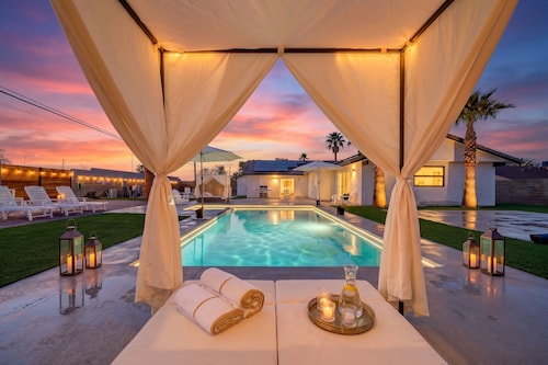 The Palms Summer Play-Cation Resort w/ Pool, Pickleball & Golf
