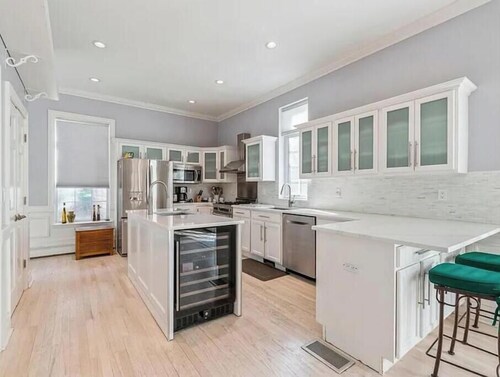 Cozy 5 Bedroom With Wi-fi And Air Condition