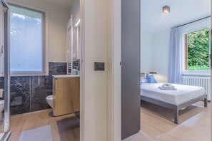 2 chambres, fer et planche à repasser, Wi-Fi gratuit, draps fournis