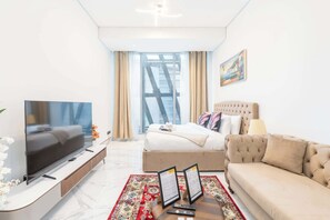 TV - StayShort - Business Bay Studio for 2 close to Burj Khalifa! (Business Bay)