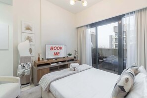 Iron/ironing board, WiFi, bed sheets