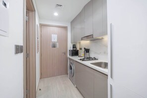 Fridge, microwave, stovetop, electric kettle