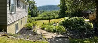 Woodview Retreat 2-bedroom apartment Unit #1 Cooperstown with Pool