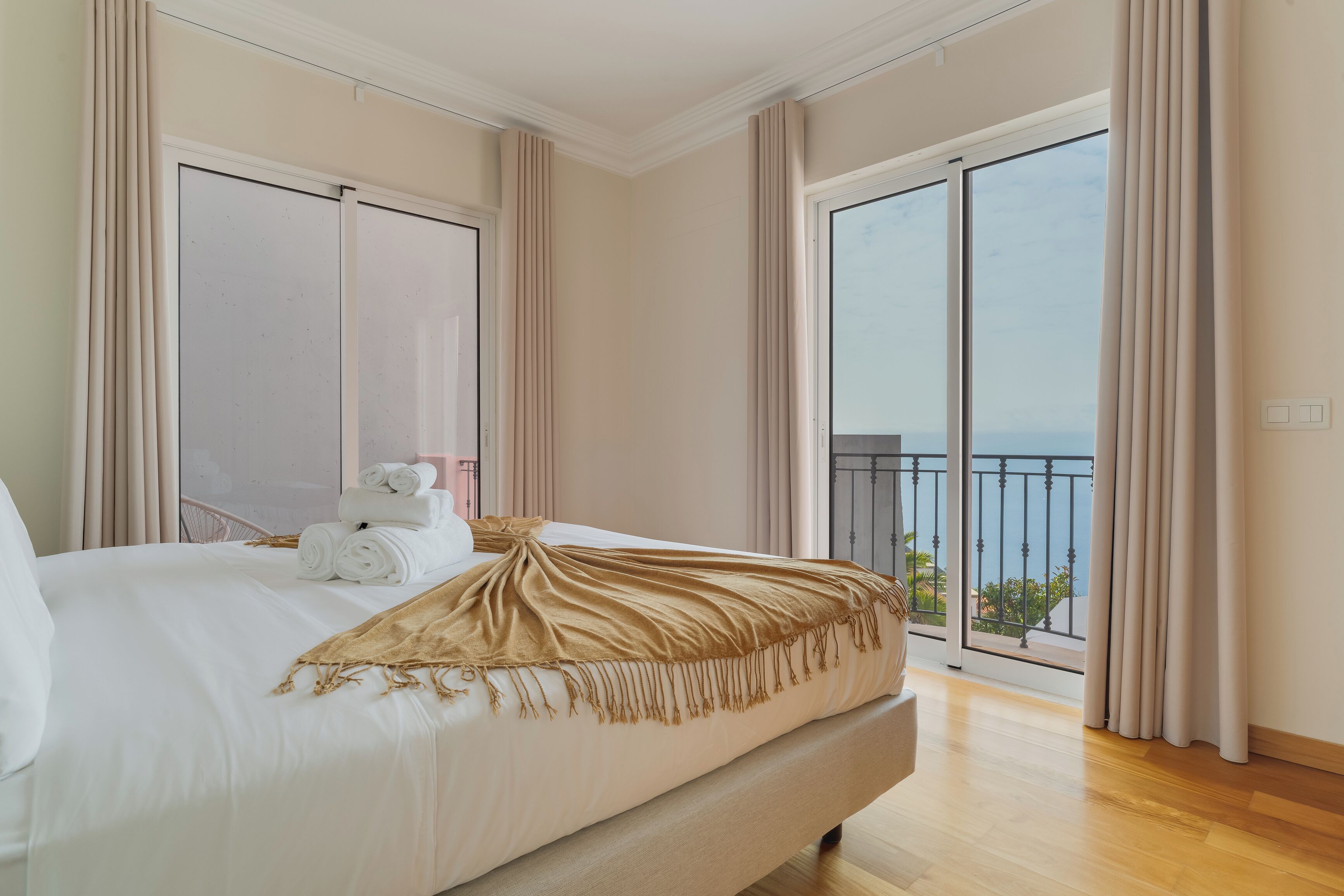 Setrika/meja setrika dan Wi-Fi gratis