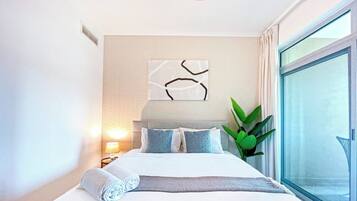 2 bedrooms, iron/ironing board, travel cot, WiFi