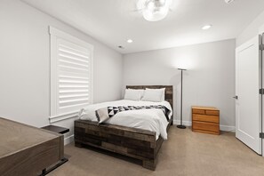 3 bedrooms, desk, iron/ironing board, free WiFi