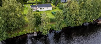 Spacious 3BR House - River View & Sauna