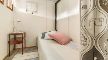 Comfort huis, uitzicht op rivier, aan de binnenplaats | Een strijkplank/strijkijzer, gratis wifi