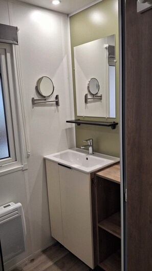 Een douche, een haardroger