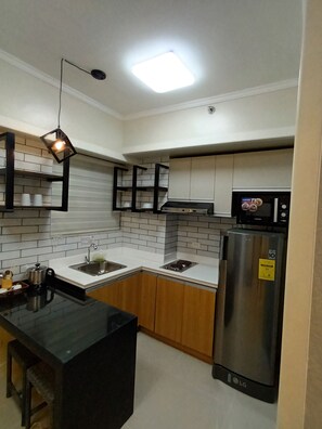 Condo, 1 Bedroom, Accessible | Interior
