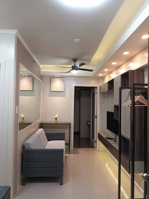 Condo, 1 habitación, con acceso para personas discapacitadas | Área de sala de estar