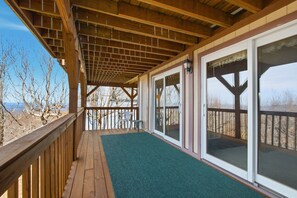 Unclassified image, 2 of 46, button