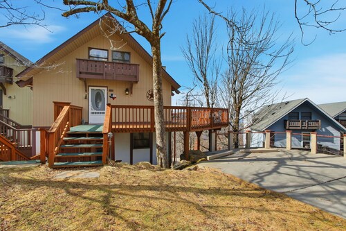 Beech Mountain Townhouse with Scenic Views