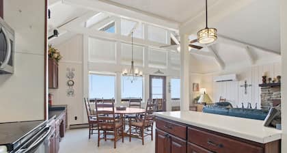 Beech Mountain Townhouse with Scenic Views