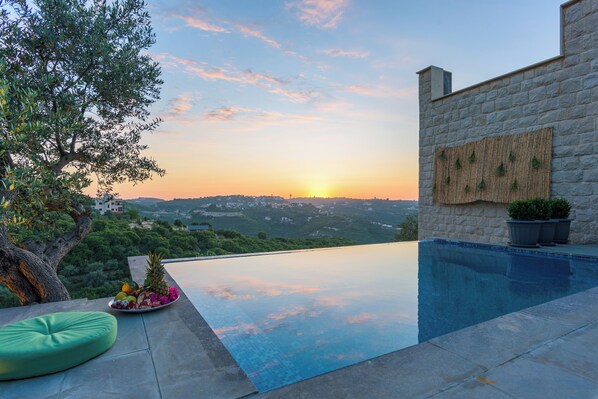 Seasonal outdoor pool, open 7:00 AM to midnight, pool umbrellas - L'Olivier - L'Auberge de Kour - 3-BR Villa W Private Pool (Kour)