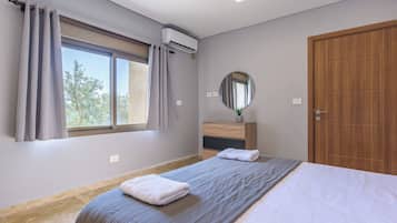 Apartment, 3 Bedrooms, Kitchen, Mountain View