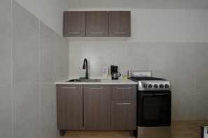 Fridge, microwave, oven, coffee/tea maker