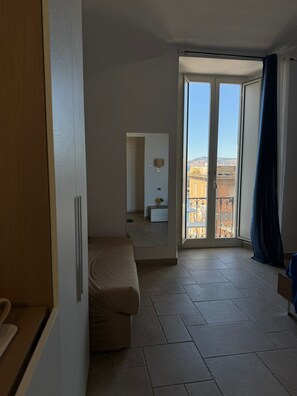 Chambre Élite, 1 grand lit, vue mer | Bureau, Wi-Fi gratuit