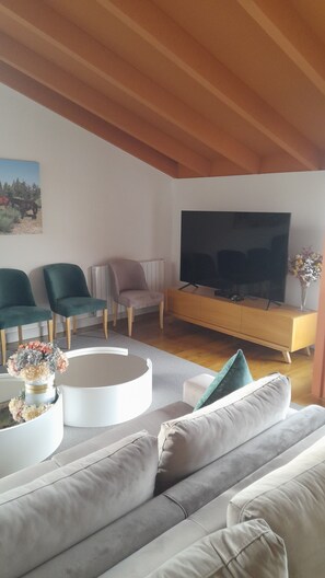 Cottage | Living area