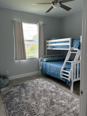 3 bedrooms, iron/ironing board, free WiFi, bed sheets