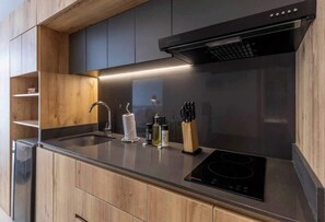 Fridge, microwave, oven, cookware/dishes/utensils