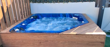 室外 SPA 浴缸