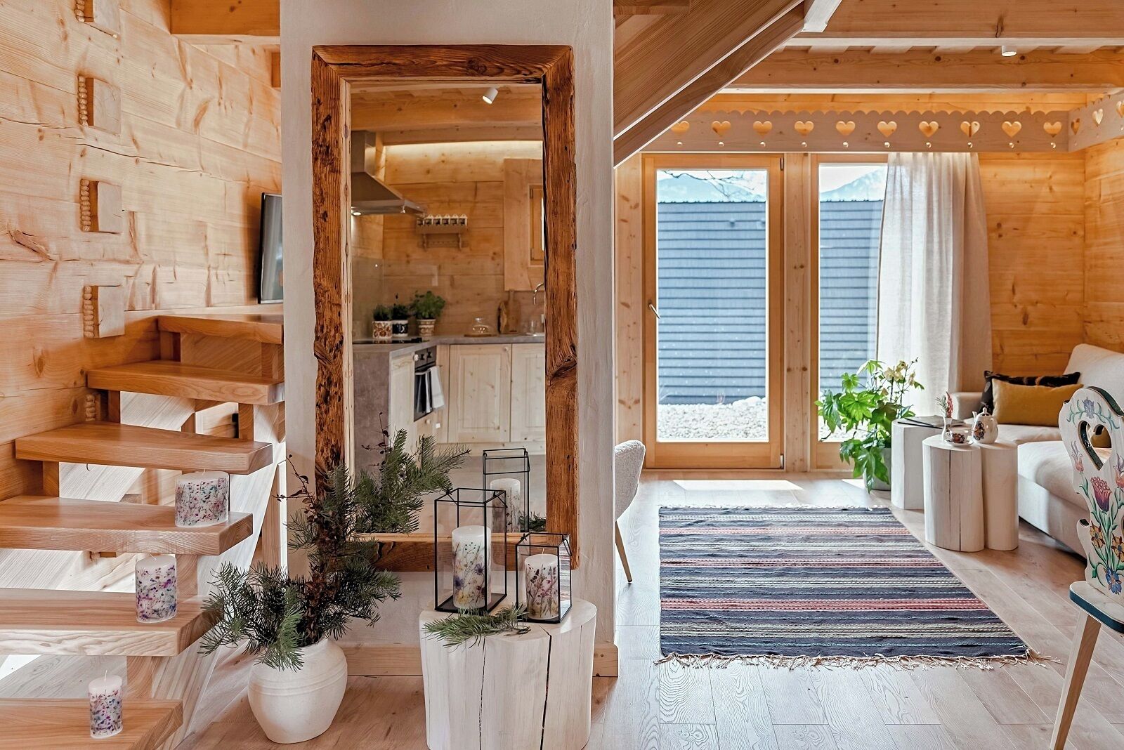 Domek 1 typu Deluxe z widokiem na góry | Living area | Flat-screen TV