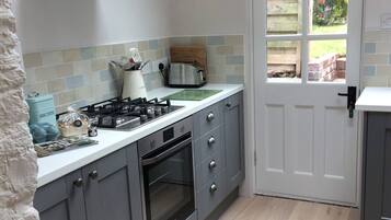 House, 2 Bedrooms, Terrace, Garden View | Interior