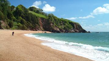 House, 2 Bedrooms, Terrace, Garden View | Beach