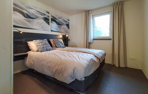 3 makuuhuonetta, vauvan matkasänky, ilmainen Wi-Fi