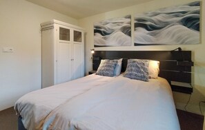 3 bedrooms, travel cot, free WiFi