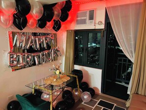 Dormitorio compartido, 1 habitación, con acceso para personas discapacitadas, balcón | Restaurantes