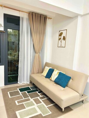 Shared Dormitory, 1 Bedroom, Accessible, Balcony | Living room