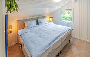 3 bedrooms, travel crib, free WiFi