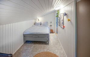 3 bedrooms, travel crib, free WiFi