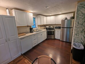 Microwave, oven, stovetop, dishwasher